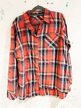 Load image into Gallery viewer, LMTE Women&#39;s Flannel - Size XL
